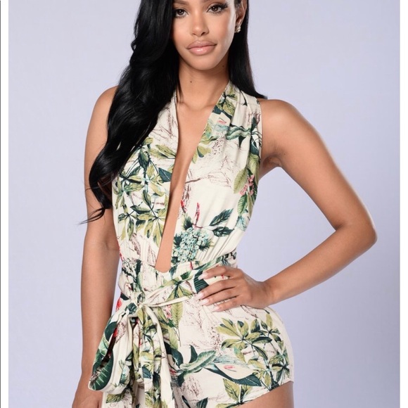 Multi-way wrap romper 🌺 NWOT - Picture 2 of 5